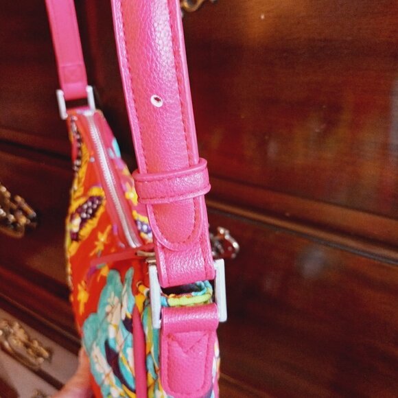 VERA Bradley Mini Vivian Crossbody Rumba Quilted Bag - Picture 10 of 12